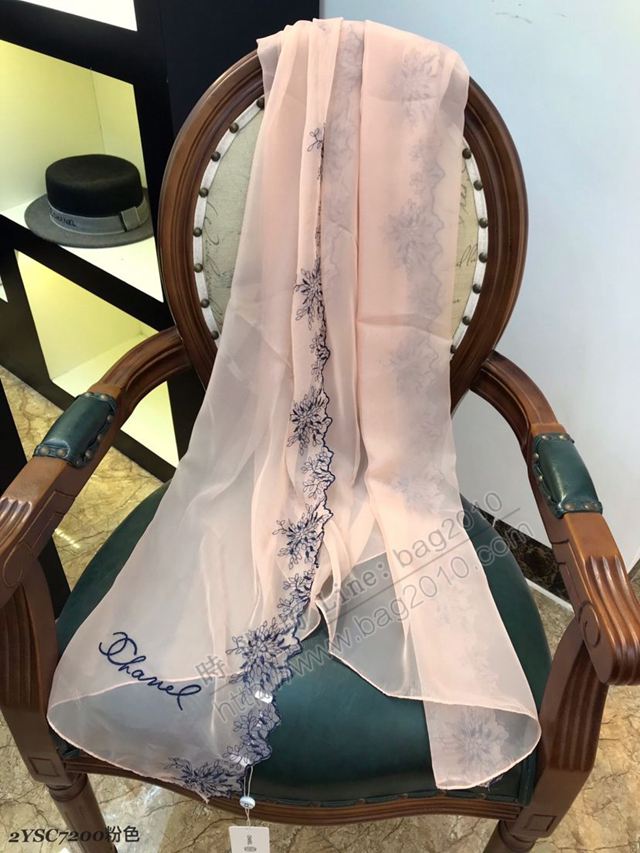 CHANEL圍巾 專櫃同步 香奈兒主打款 桑蠶絲 粉色女花邊絲巾  llwj6423